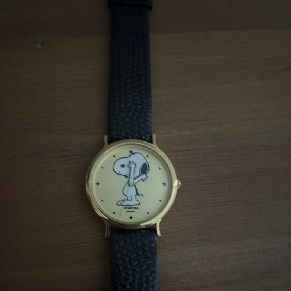 Snoopy Armitron Watch - Picture 2 of 7